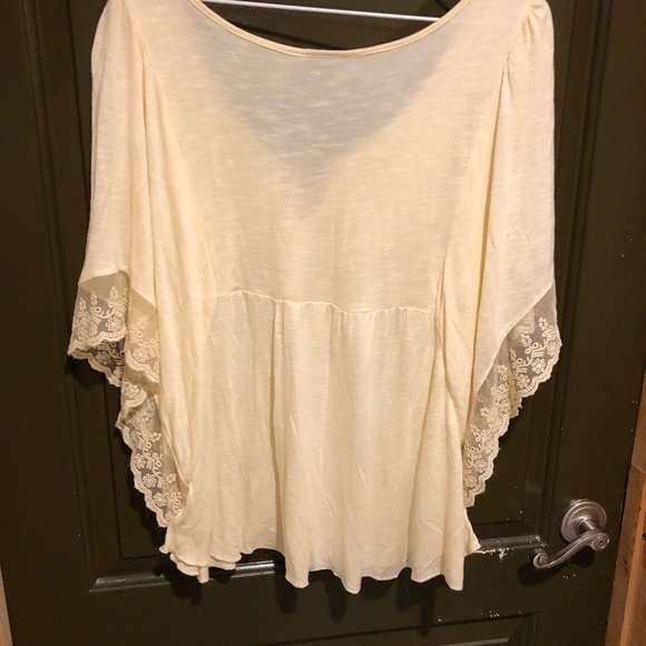 Rue 21 lace top - Picture 2 of 2